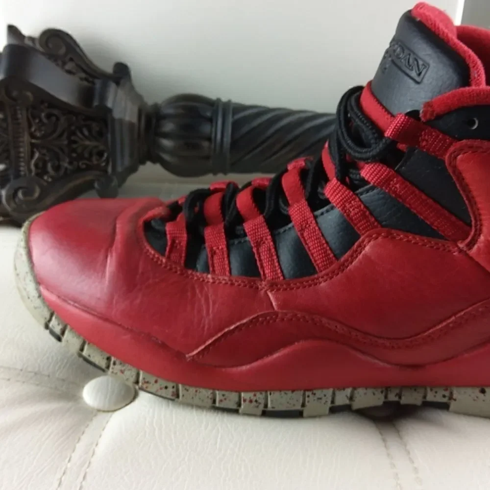 🌐 Air Jordan 10 retro black and red athletic shoes